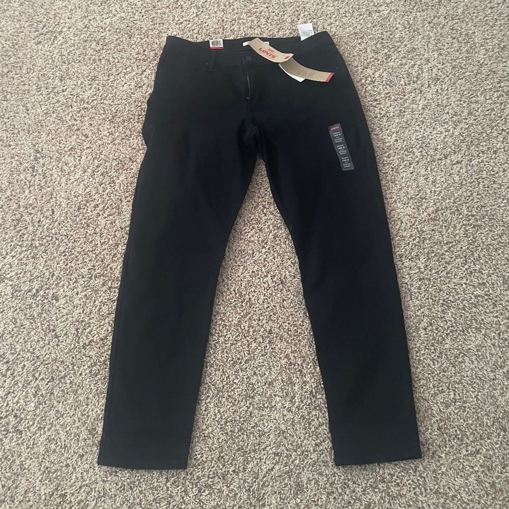 Levi’s skinny shaping jean